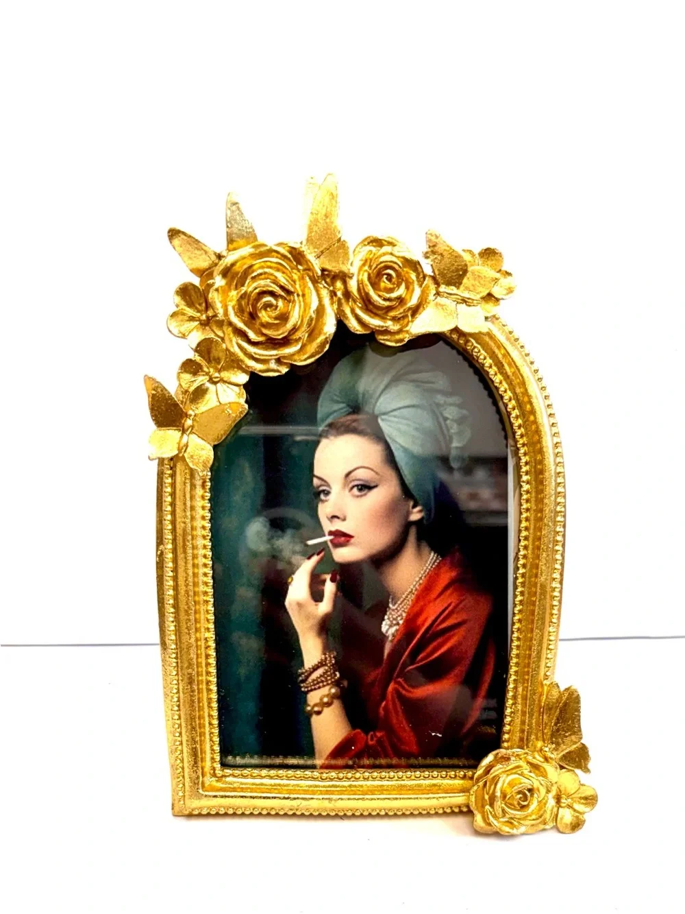 Nanette Lepore Gold Resin Picture Frame 4 x 6 Easel Back Floral Motif F461005